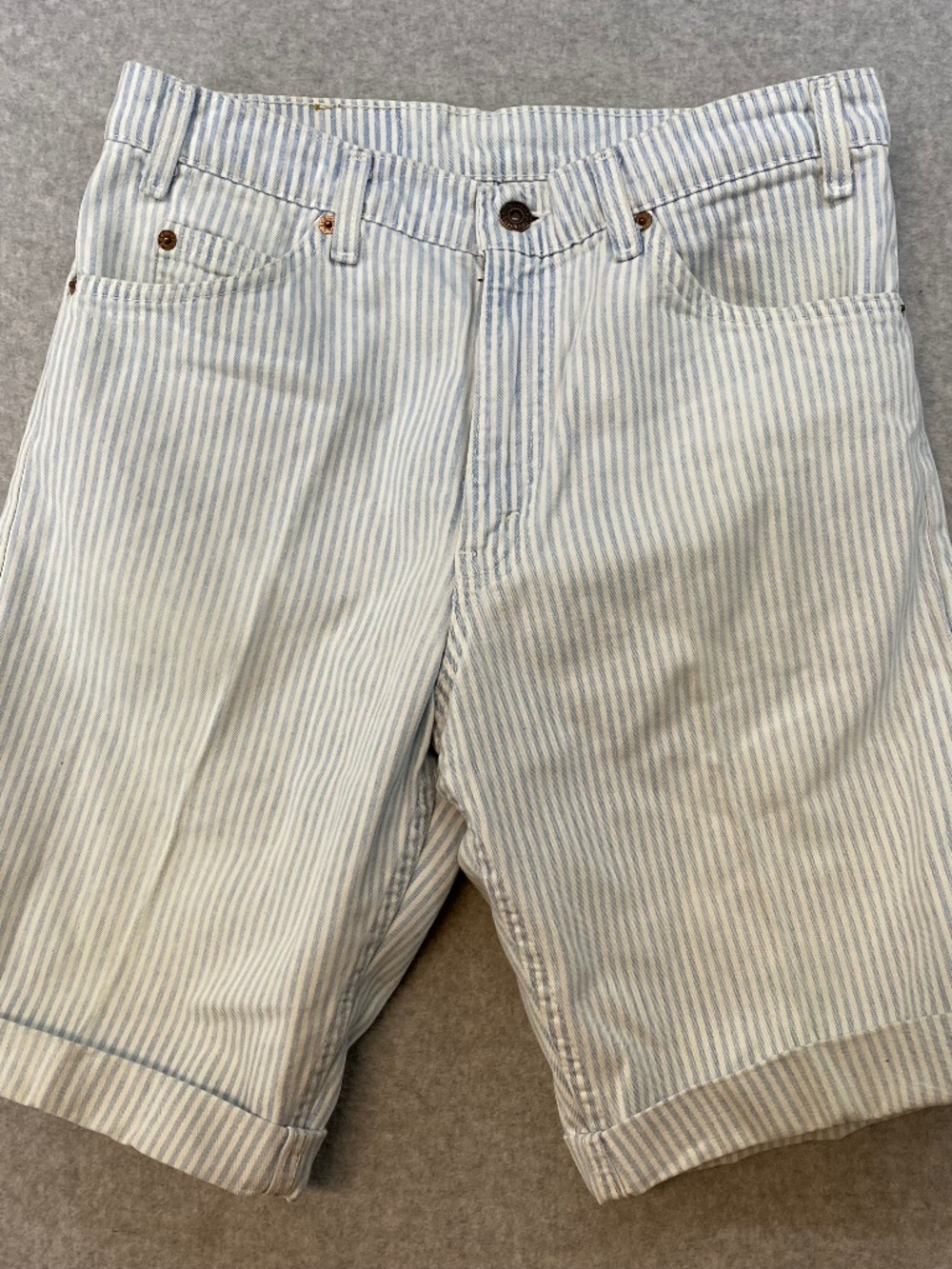 Levi’s Shorts Men’s Size 32 Vintage 90s Orange Tab 550 Blue Striped Denim